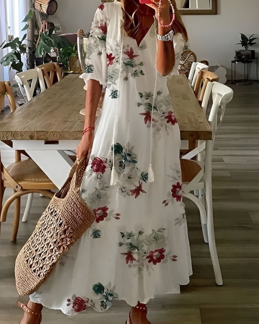 Vestido Maxi Envolvente con Estampado Bohemio y Silueta Fluida