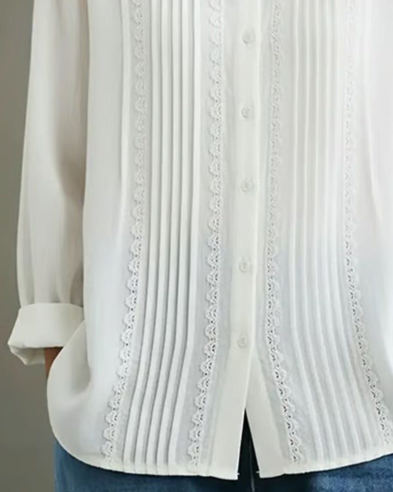 Camisa de Manga Larga con Pechera Plisada y Aplicaciones de Encaje