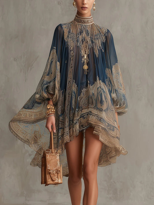 Vestido elegante de gasa con motivo barroco, cuello cerrado y corte asimétrico