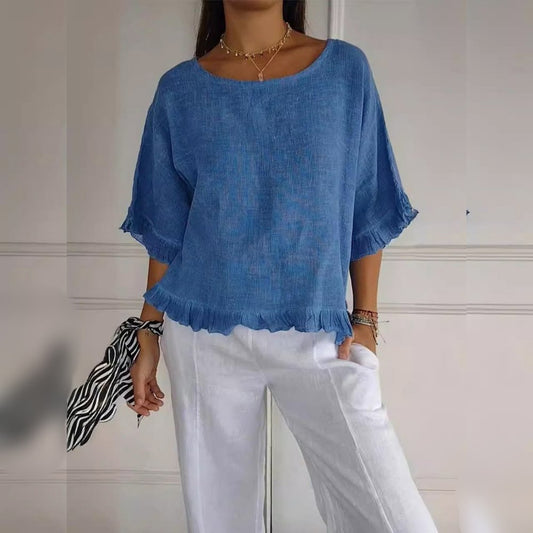 Blusa casual de manga corta con delicados vuelos