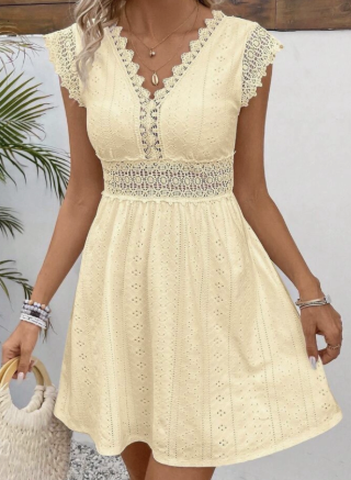 Vestido de cóctel acampanado con tirantes y aplicaciones de encaje para mujer