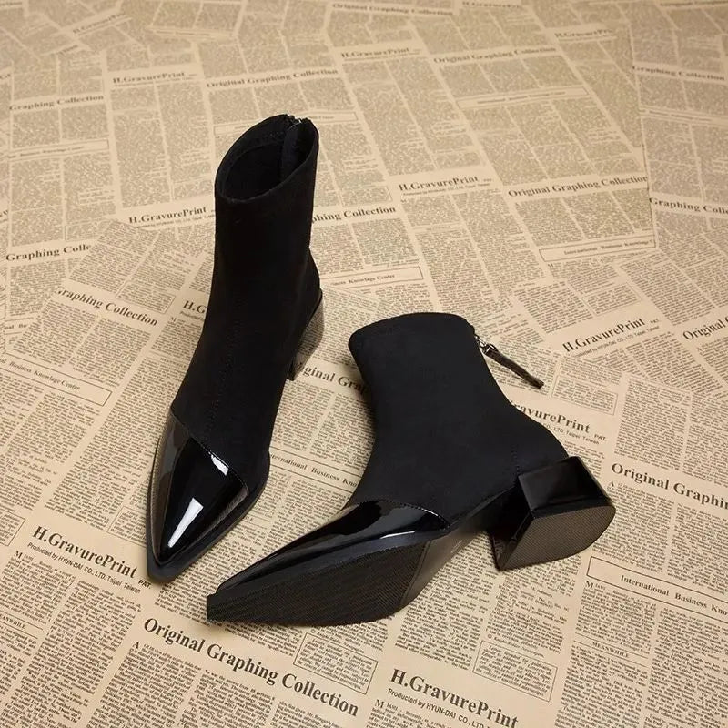 Botines Femeninos para Clima Frío con Tacón Ancho