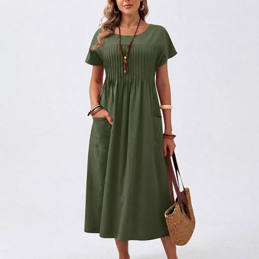Vestido midi fluido con pliegues delicados y manga corta